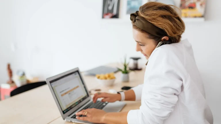 What is a softphone? Your business number on your laptop and mobile